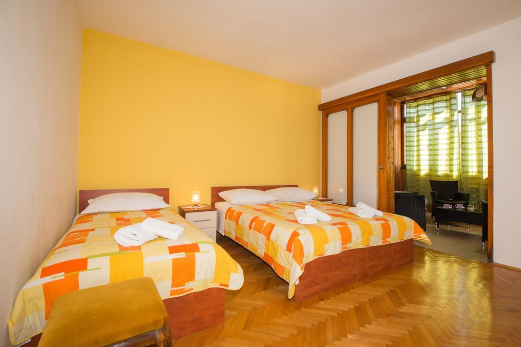 Apartments Marieta Makarska Ngoại thất bức ảnh