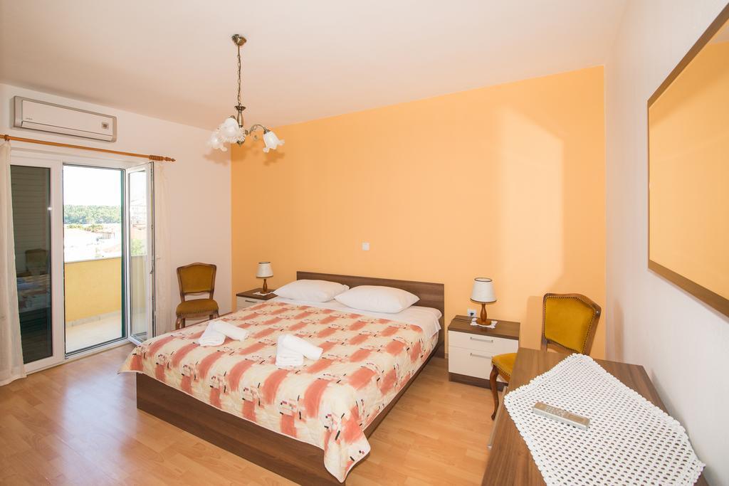 Apartments Marieta Makarska Ngoại thất bức ảnh